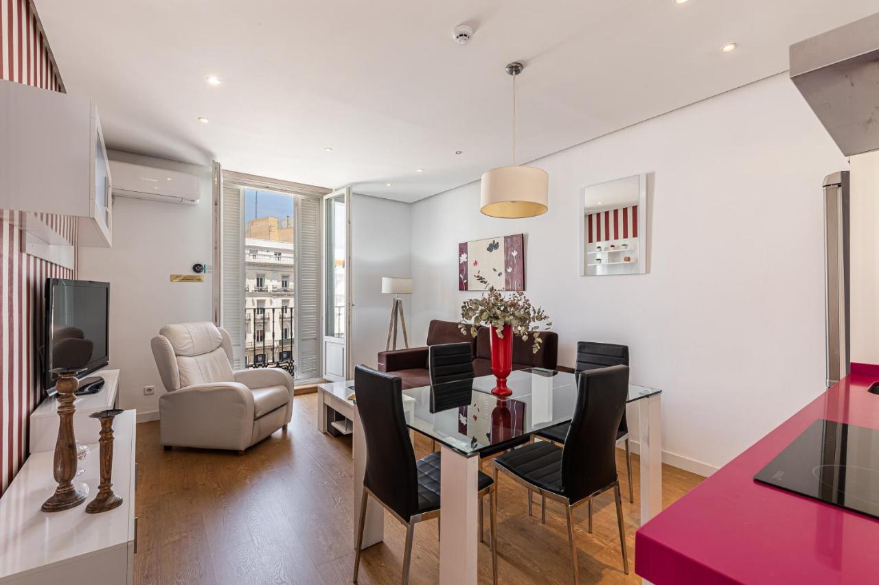 Waou Apartamentos En Sol Superior 2 Madrid Kültér fotó