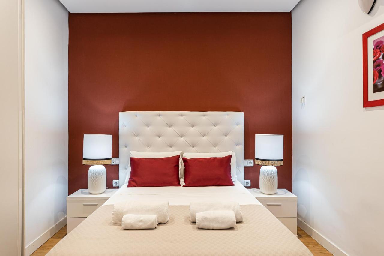 Waou Apartamentos En Sol Superior 2 Madrid Kültér fotó
